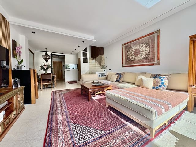 4 sypialnia Dom na sprzedaż w Marbella z basenem garażem - 2 920 000 € (Ref: 9424401)