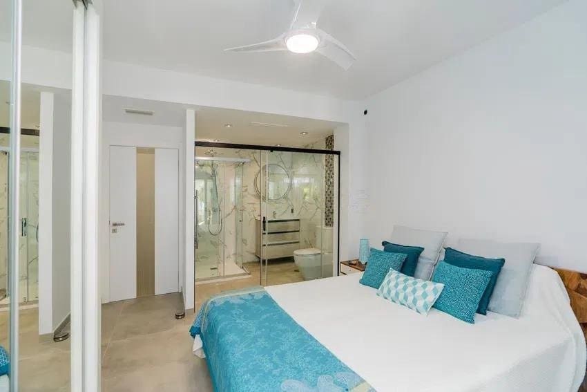 10 soveværelse Villa til salg i New Golden Mile med swimmingpool garage - € 4.200.000 (Ref: 9427094)