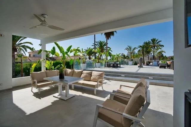 10 sovrum Villa till salu i Nueva Atalaya, Estepona med pool garage - 4 200 000 € (Ref: 9427094)