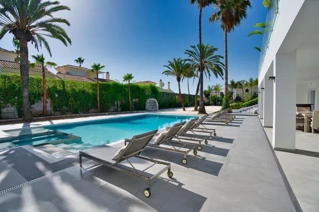 10 sovrum Villa till salu i Nueva Atalaya, Estepona med pool garage - 4 200 000 € (Ref: 9427094)