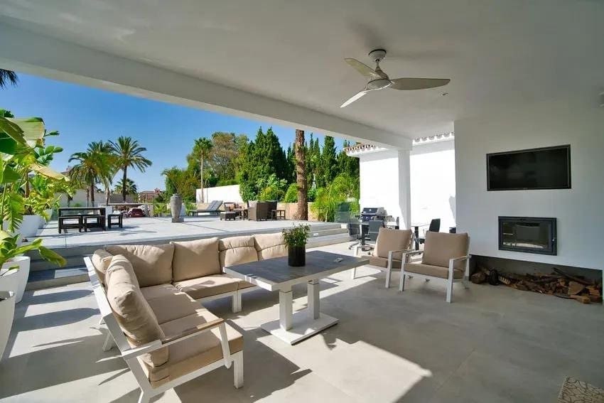 10 sovrum Villa till salu i New Golden Mile med pool garage - 4 200 000 € (Ref: 9427094)