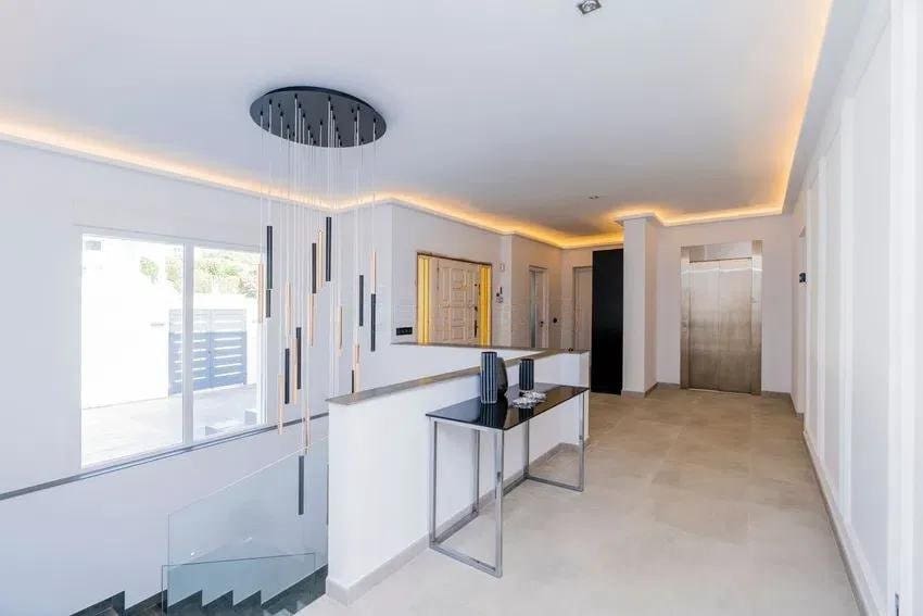 10 sovrum Villa till salu i New Golden Mile med pool garage - 4 200 000 € (Ref: 9427094)