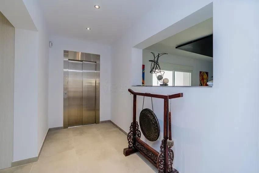 10 sovrum Villa till salu i New Golden Mile med pool garage - 4 200 000 € (Ref: 9427094)
