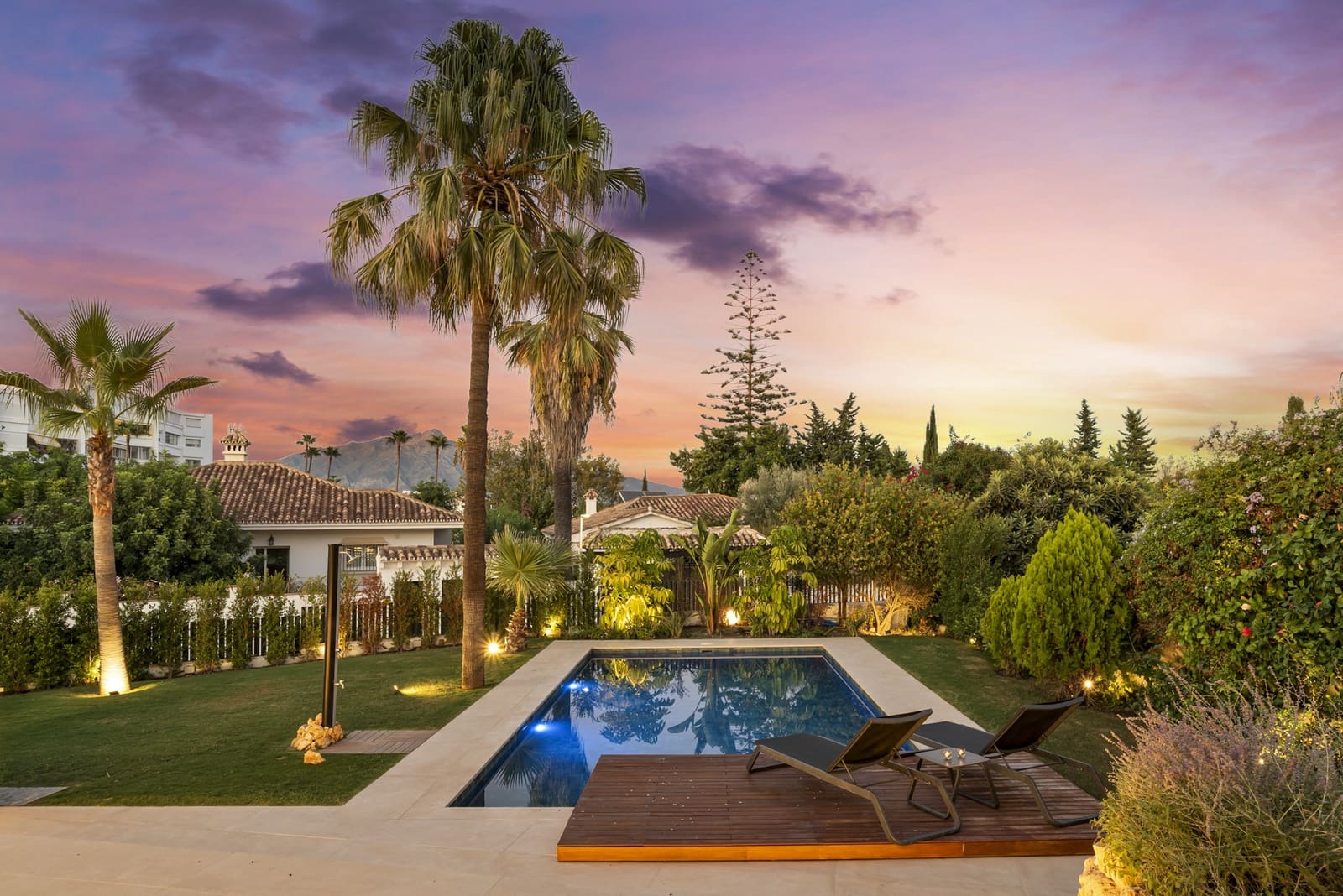 4 sovrum Villa till salu i Guadalmina med pool garage - 3 580 000 € (Ref: 9431340)