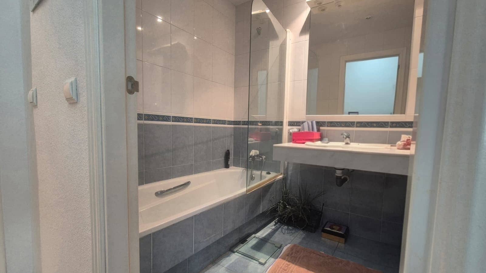 3 makuuhuone Huoneisto myytävänä paikassa Torremolinos mukana uima-altaan 
autotalli - 330 000 € (Ref: 9433309)