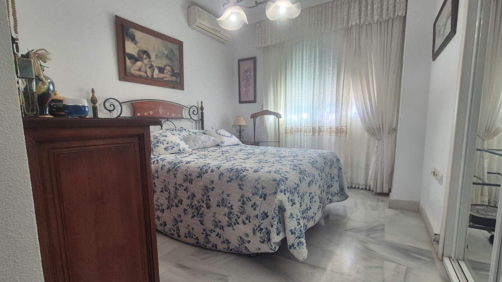 3 makuuhuone Huoneisto myytävänä paikassa Torremolinos mukana uima-altaan 
autotalli - 330 000 € (Ref: 9433309)