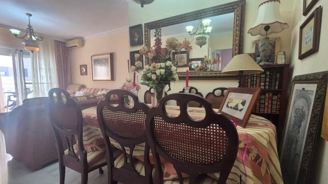 3 makuuhuone Huoneisto myytävänä paikassa Torremolinos mukana uima-altaan 
autotalli - 330 000 € (Ref: 9433309)