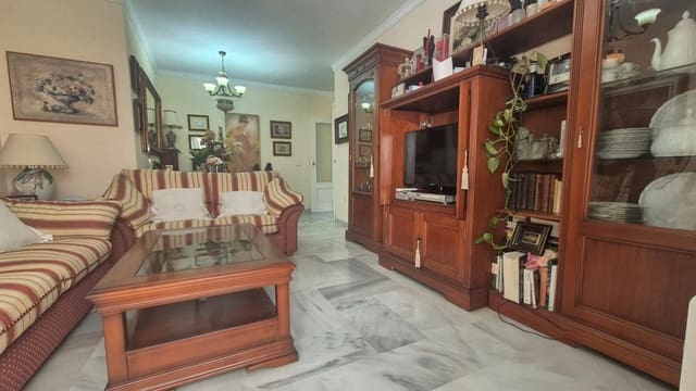 3 makuuhuone Huoneisto myytävänä paikassa Torremolinos mukana uima-altaan 
autotalli - 330 000 € (Ref: 9433309)