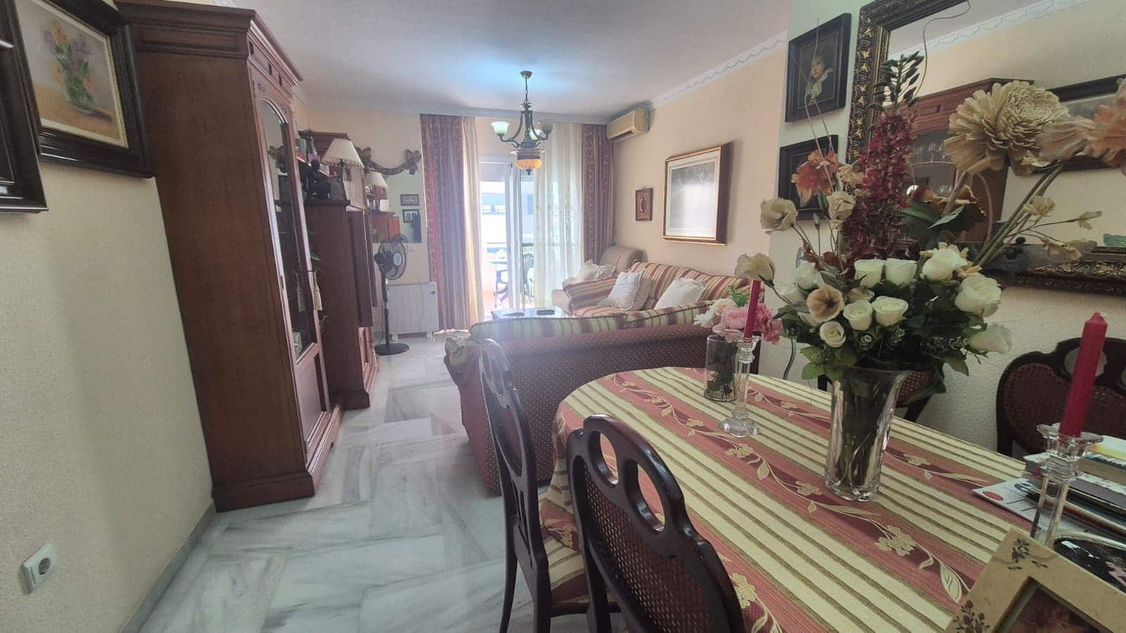 3 makuuhuone Huoneisto myytävänä paikassa Torremolinos mukana uima-altaan 
autotalli - 330 000 € (Ref: 9433309)