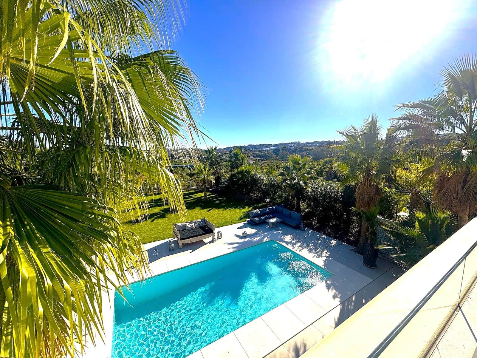 4 soveværelse Villa til salg i Mijas Costa med swimmingpool garage - € 1.950.000 (Ref: 9433310)