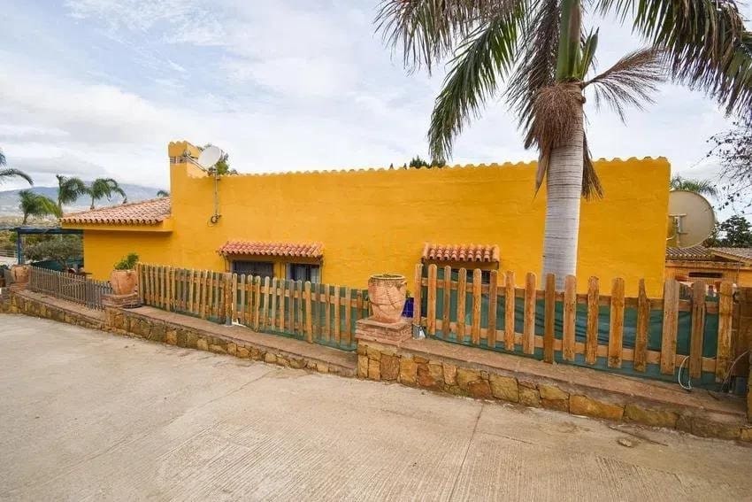 6 soveværelse Finca/Landehus til salg i Mijas Costa med garage - € 3.150.000 (Ref: 9433311)