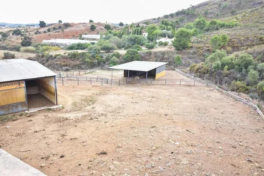 6 soveværelse Finca/Landehus til salg i Mijas Costa med garage - € 3.150.000 (Ref: 9433311)