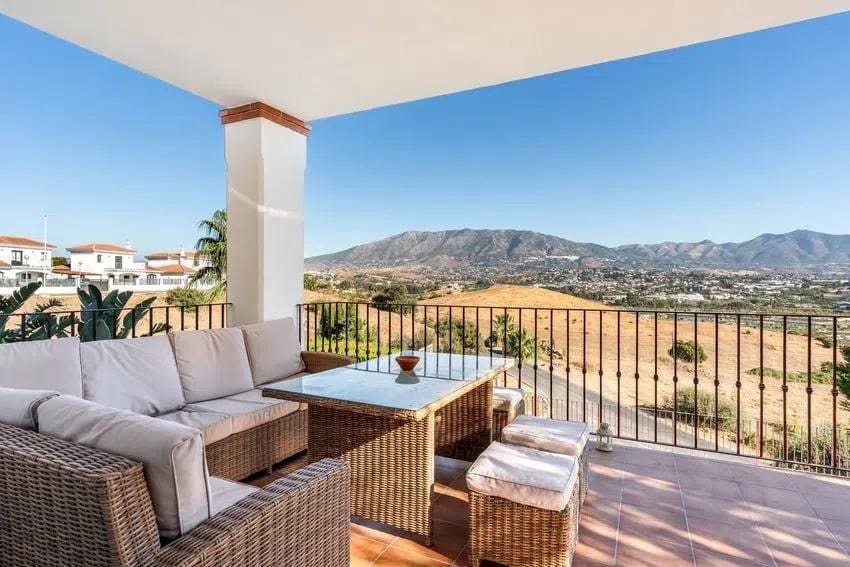 4 slaapkamer Villa te koop in Cerro del Aguila met zwembad garage - € 799.000 (Ref: 9433312)