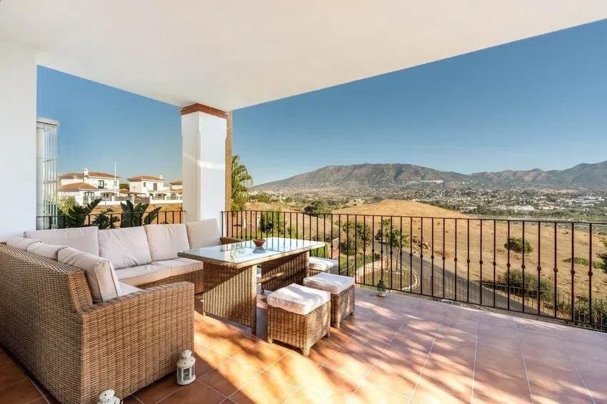 4 slaapkamer Villa te koop in Cerro del Aguila met zwembad garage - € 799.000 (Ref: 9433312)