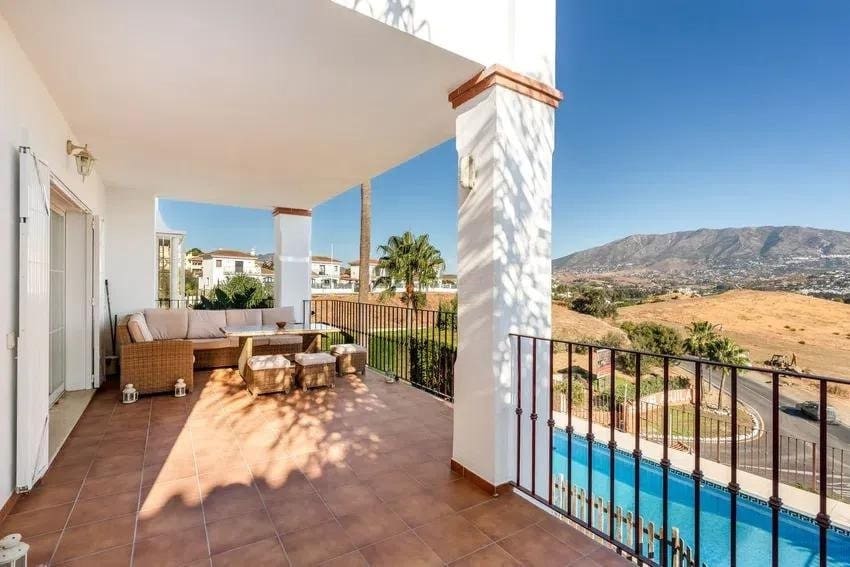 4 slaapkamer Villa te koop in Cerro del Aguila met zwembad garage - € 799.000 (Ref: 9433312)