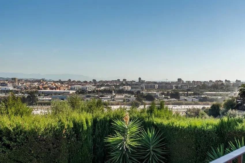 4 slaapkamer Villa te koop in Cerro del Aguila met zwembad garage - € 799.000 (Ref: 9433312)