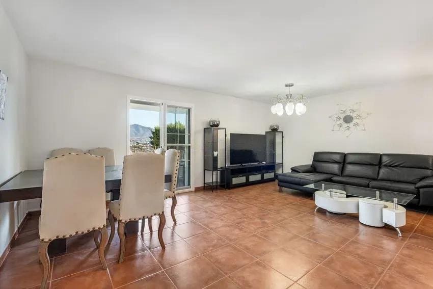 4 slaapkamer Villa te koop in Cerro del Aguila met zwembad garage - € 799.000 (Ref: 9433312)