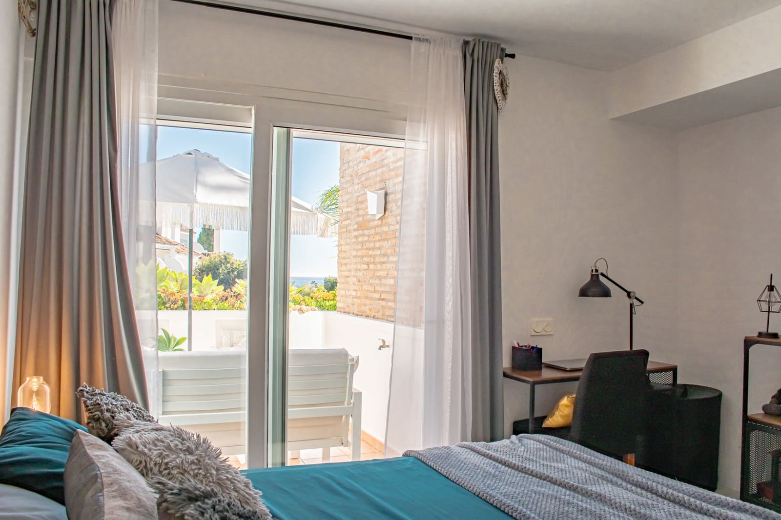 2 slaapkamer Huis te koop in New Golden Mile met zwembad garage - € 525.000 (Ref: 9446228)