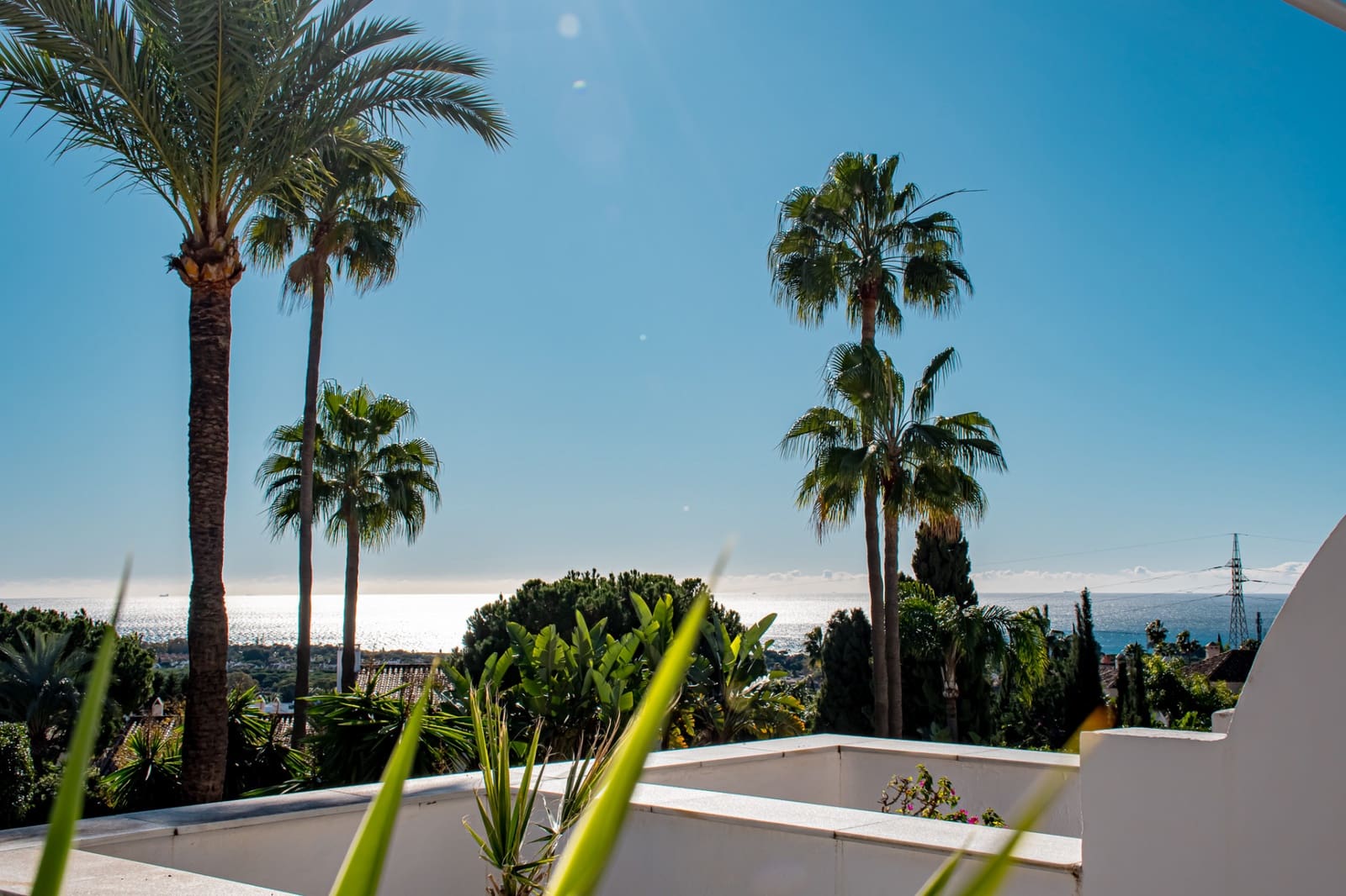 2 slaapkamer Huis te koop in New Golden Mile met zwembad garage - € 525.000 (Ref: 9446228)