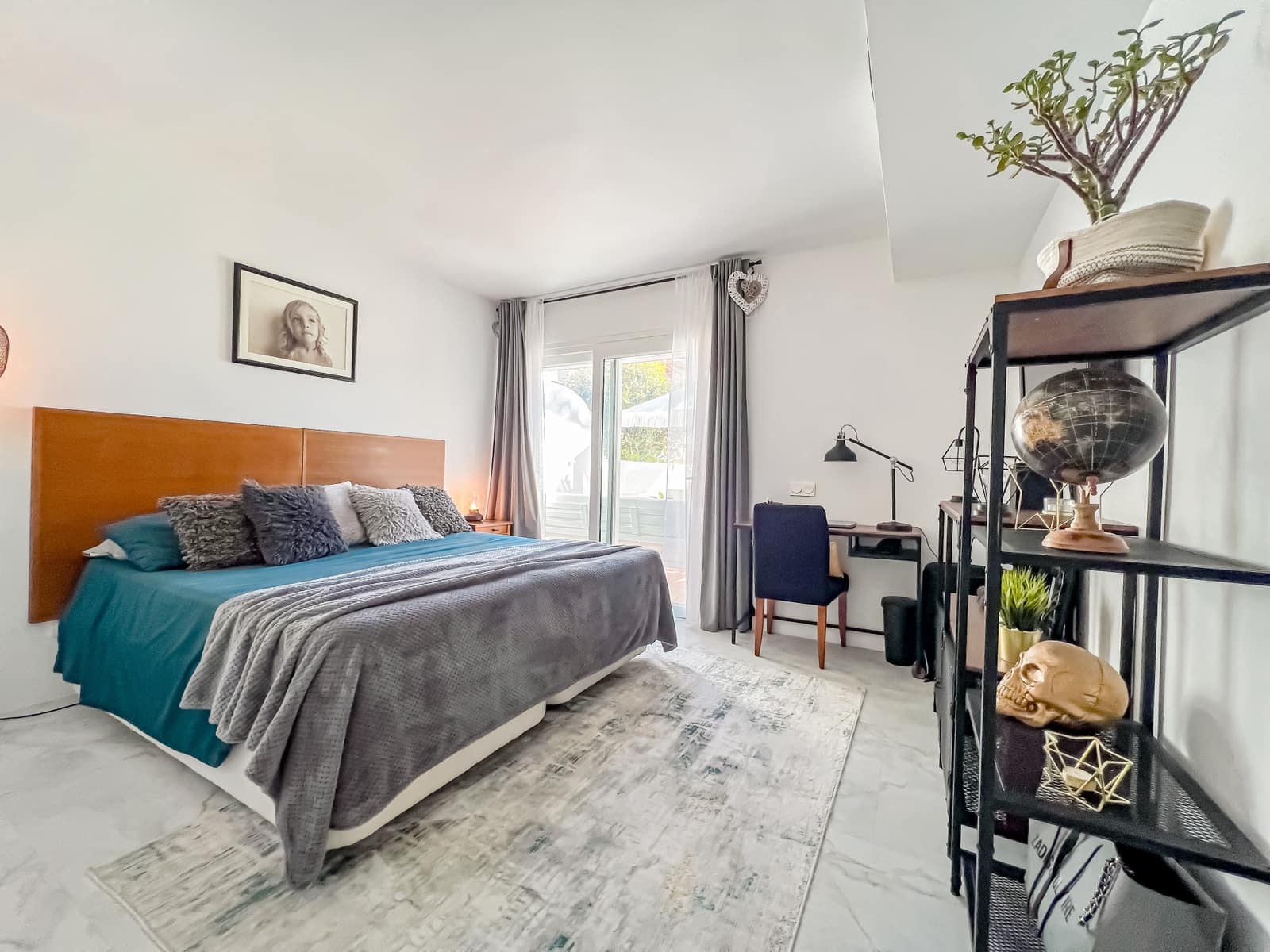 2 slaapkamer Huis te koop in New Golden Mile met zwembad garage - € 525.000 (Ref: 9446228)