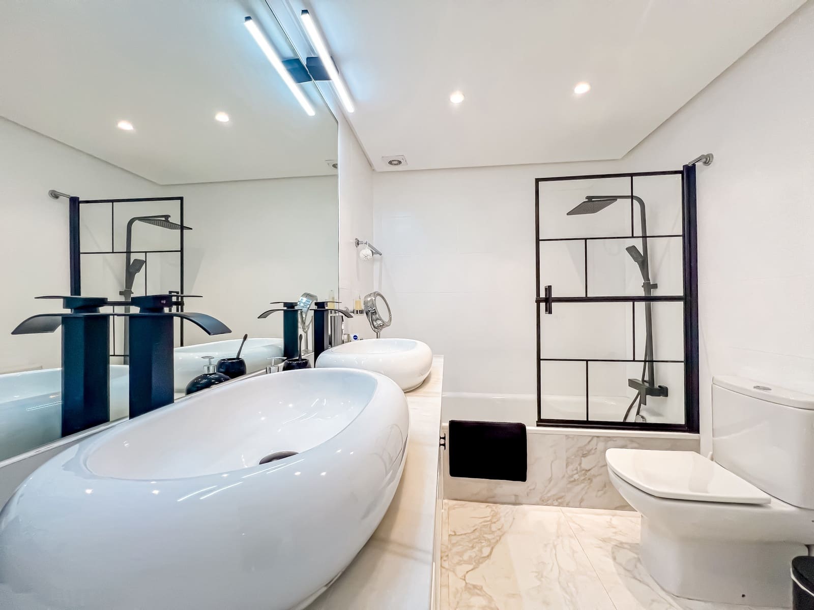 2 slaapkamer Huis te koop in New Golden Mile met zwembad garage - € 525.000 (Ref: 9446228)