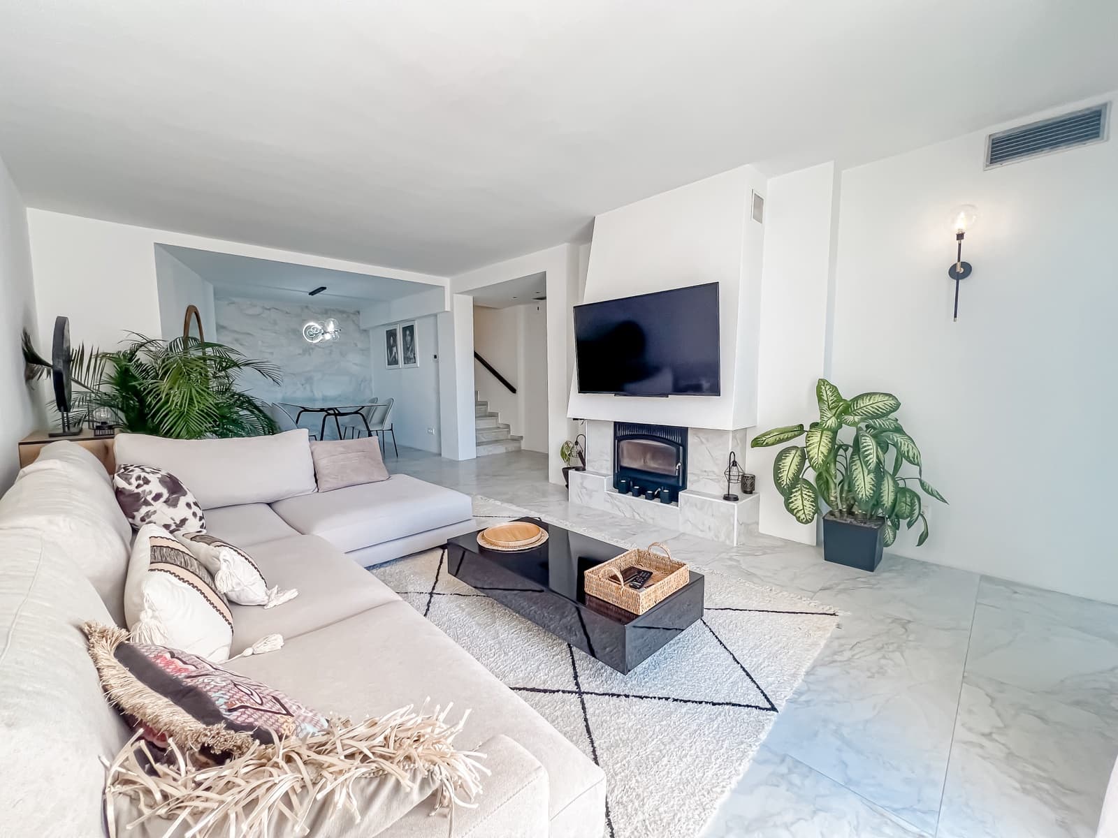 2 slaapkamer Huis te koop in New Golden Mile met zwembad garage - € 525.000 (Ref: 9446228)