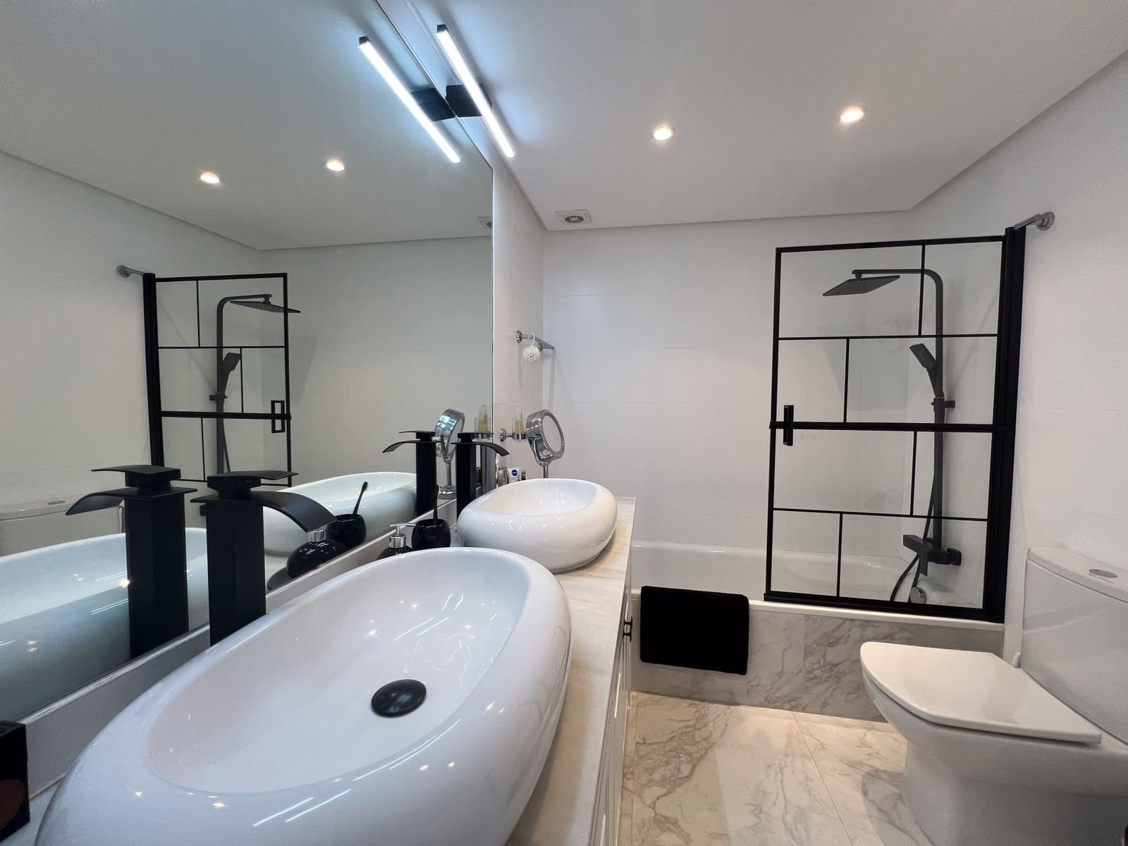 2 slaapkamer Huis te koop in New Golden Mile met zwembad garage - € 525.000 (Ref: 9446228)