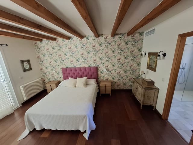 4 bedroom Villa for sale in San Jose / Sant Josep de Sa Talaia with pool garage - € 1,580,000 (Ref: 9448739)