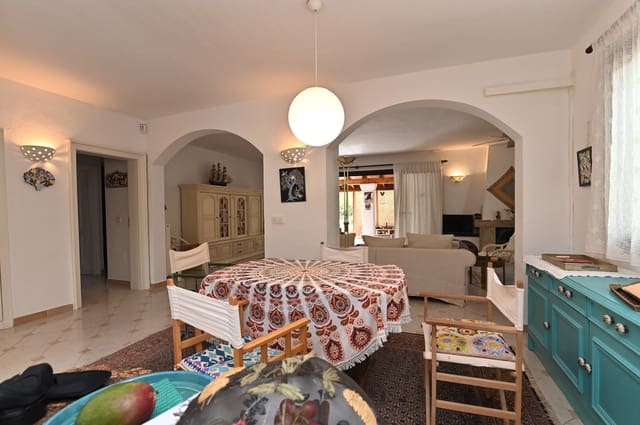 4 soveværelse Villa til salg i Santa Eulalia / Santa Eularia med garage - € 1.500.000 (Ref: 9452021)