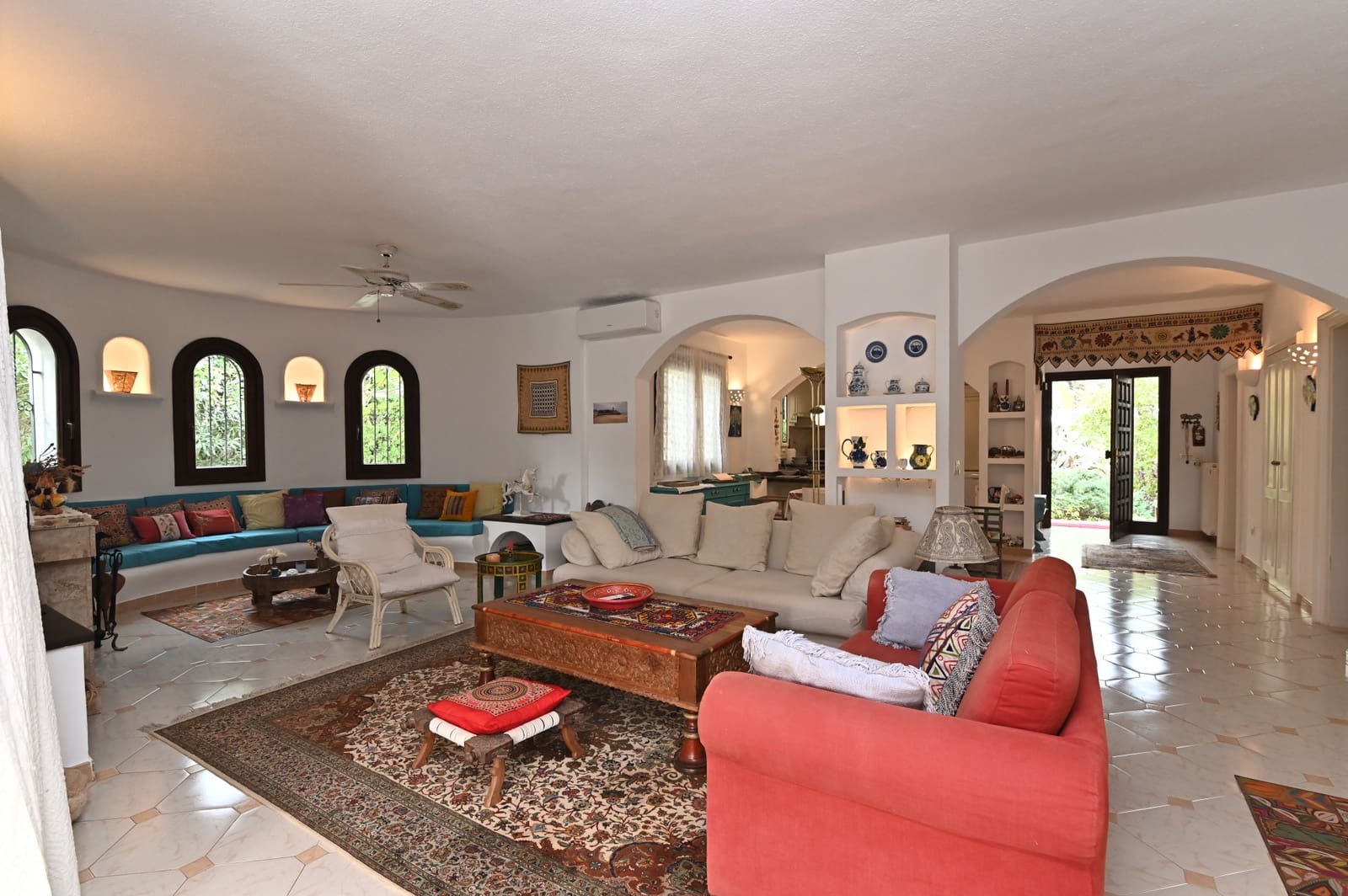 4 soveværelse Villa til salg i Santa Eulalia / Santa Eularia med garage - € 1.500.000 (Ref: 9452021)