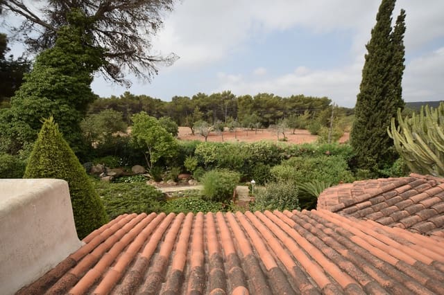 4 soveværelse Villa til salg i Santa Eulalia / Santa Eularia med garage - € 1.500.000 (Ref: 9452021)