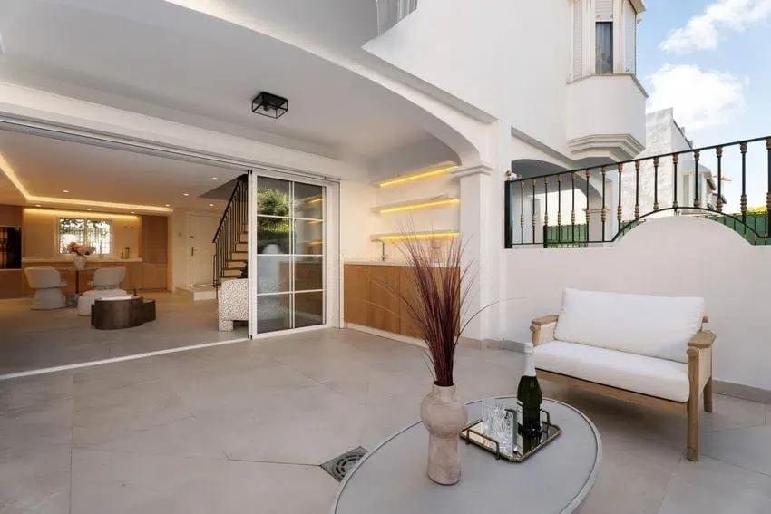 3 sovrum Hus till salu i Marbella med pool garage - 1 494 000 € (Ref: 9452770)