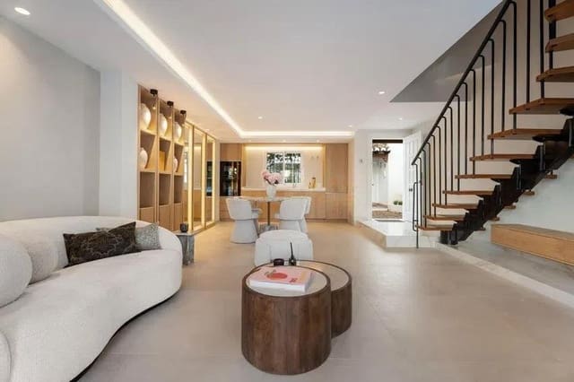 Casa de 3 habitaciones en Lomas De Marbella, Marbella en venta con piscina garaje - 1.494.000 € (Ref: 9452770)