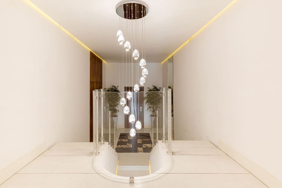 3 chambre Appartement à vendre à Puerto Banus avec piscine garage - 2 200 000 € (Ref: 9453234)