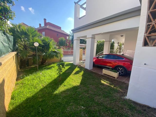 4 soveværelse Villa til salg i Mijas Costa, Mijas med swimmingpool - € 815.000 (Ref: 9456165)