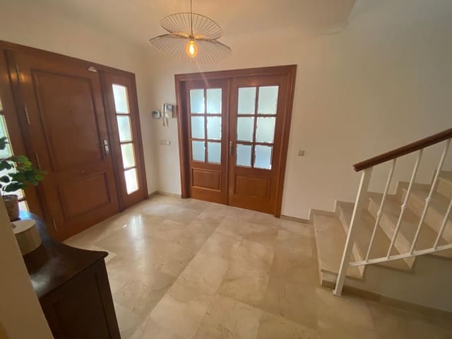 4 slaapkamer Villa te koop in Mijas Costa, Mijas met zwembad - € 815.000 (Ref: 9456165)