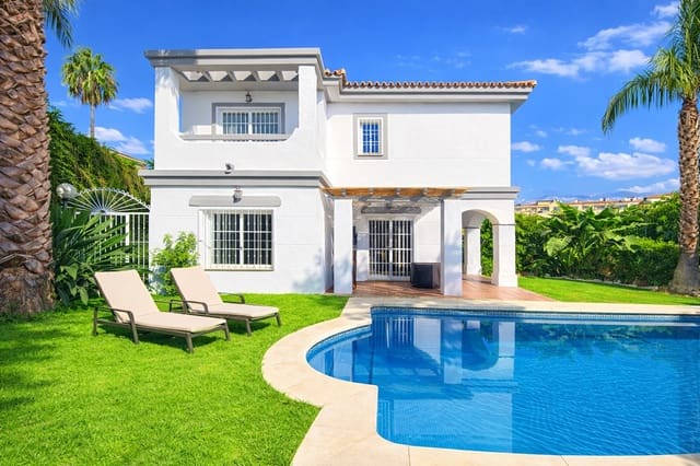 4 Zimmer Villa zu verkaufen in Mijas Costa, Mijas mit Pool - 799.000 € (Ref: 9456165)