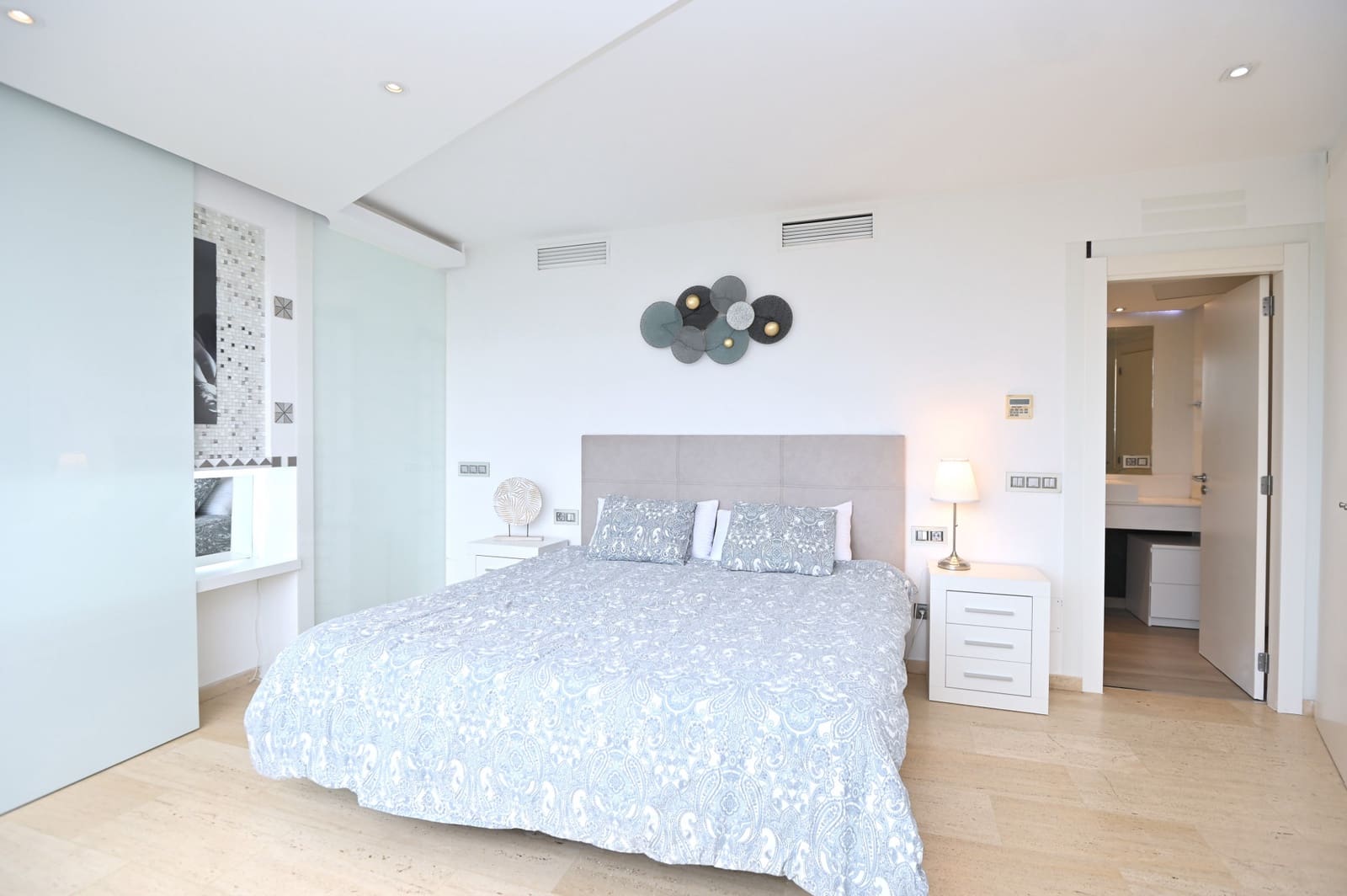 1 bedroom Apartment for sale in Ibiza / Eivissa town with pool garage - € 750,000 (Ref: 9491197)