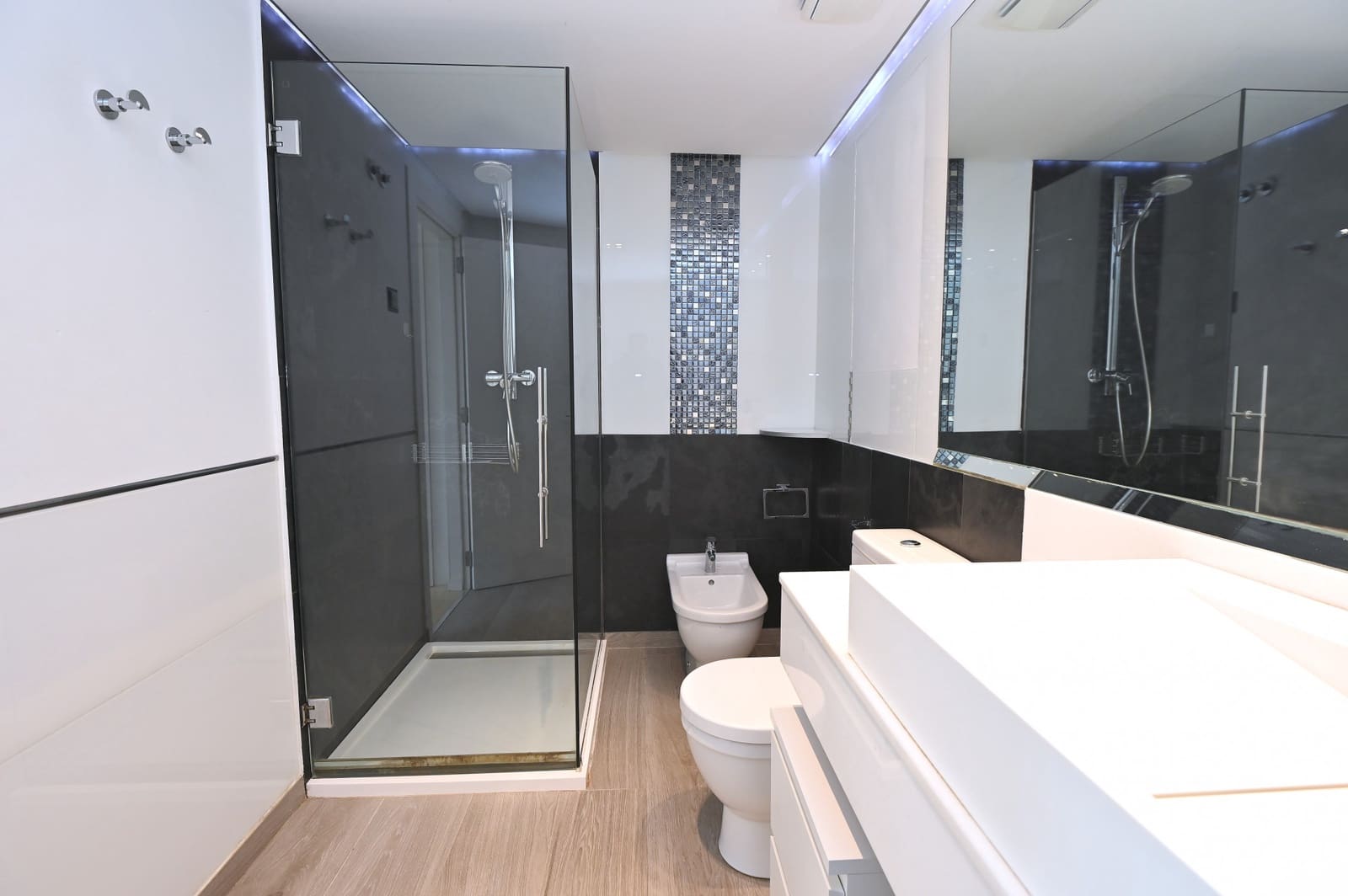 1 bedroom Apartment for sale in Ibiza / Eivissa town with pool garage - € 750,000 (Ref: 9491197)