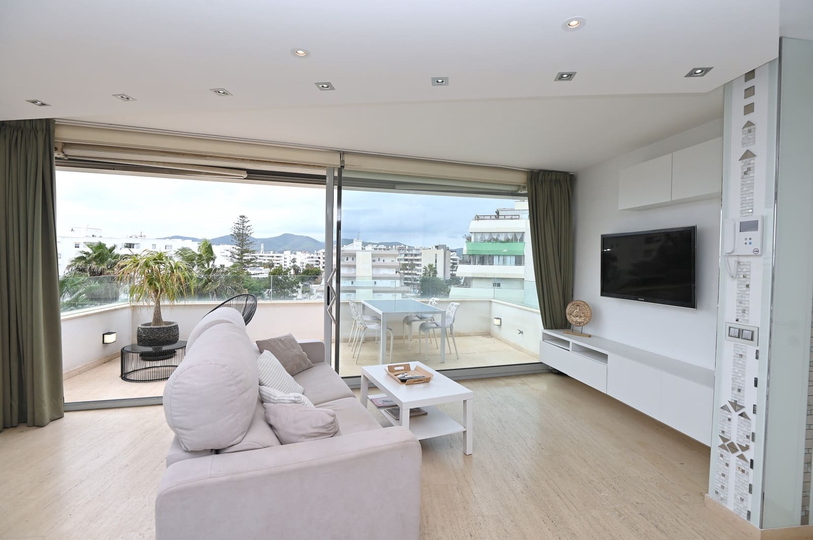 1 bedroom Apartment for sale in Ibiza / Eivissa town with pool garage - € 750,000 (Ref: 9491197)