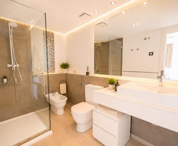 1 sypialnia Apartament na sprzedaż w Miasto Ibiza / Eivissa z basenem garażem - 695 000 € (Ref: 9491197)