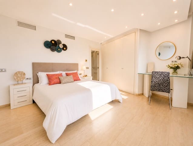 1 sypialnia Apartament na sprzedaż w Miasto Ibiza / Eivissa z basenem garażem - 695 000 € (Ref: 9491197)