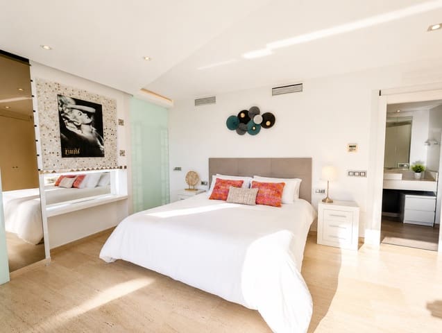 1 sypialnia Apartament na sprzedaż w Miasto Ibiza / Eivissa z basenem garażem - 695 000 € (Ref: 9491197)