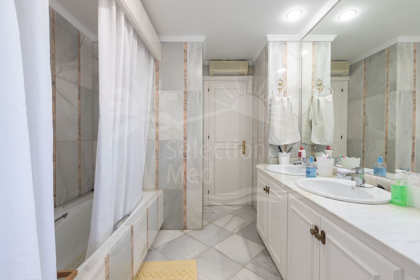 6 sovrum Villa till salu i Estepona med pool garage - 3 800 000 € (Ref: 9497028)