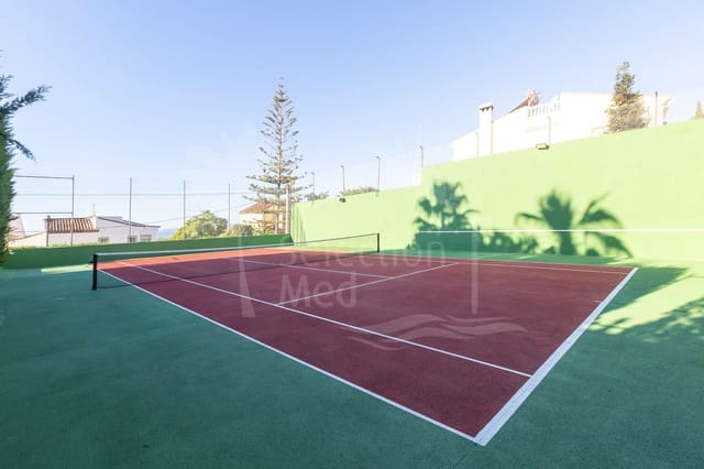 6 sovrum Villa till salu i Seghers, Estepona med pool garage - 3 800 000 € (Ref: 9497028)