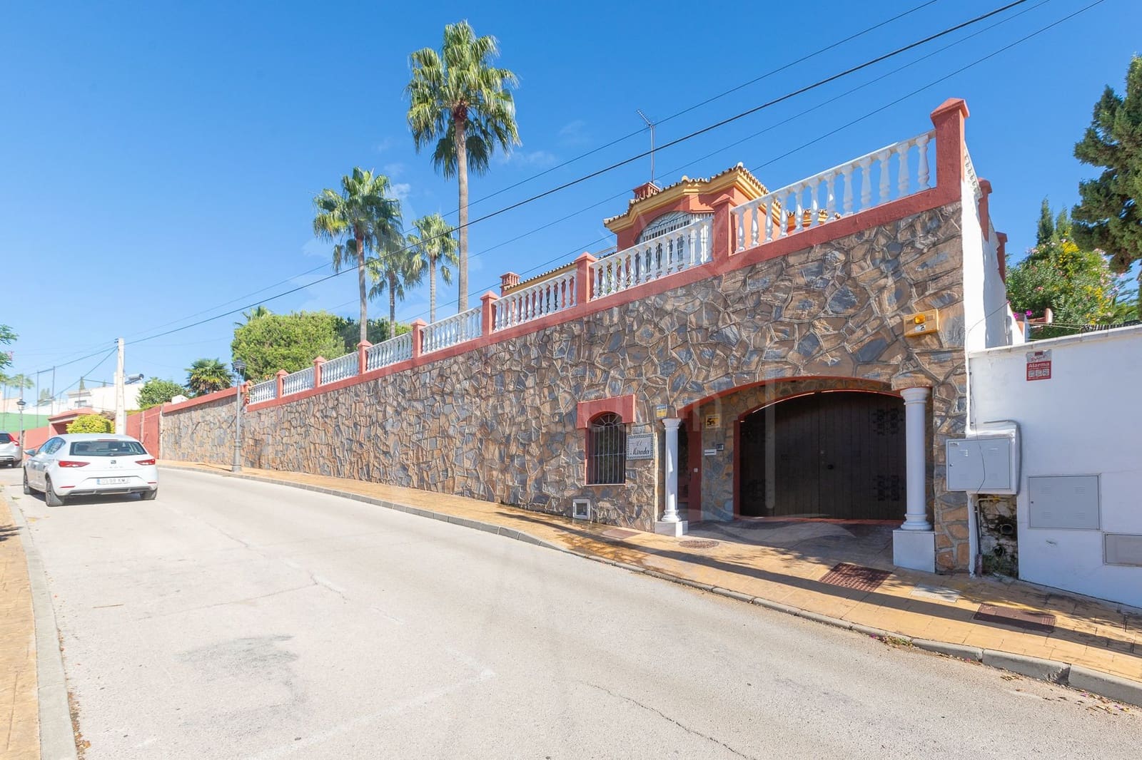 6 sypialnia Willa na sprzedaż w Estepona z basenem garażem - 3 800 000 € (Ref: 9497028)