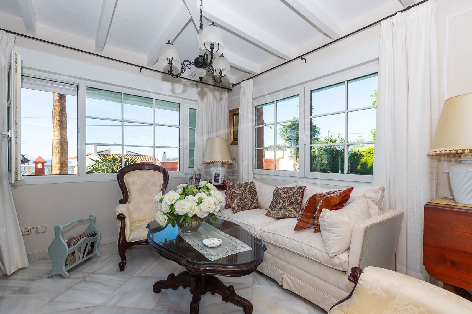 6 sypialnia Willa na sprzedaż w Estepona z basenem garażem - 3 800 000 € (Ref: 9497028)