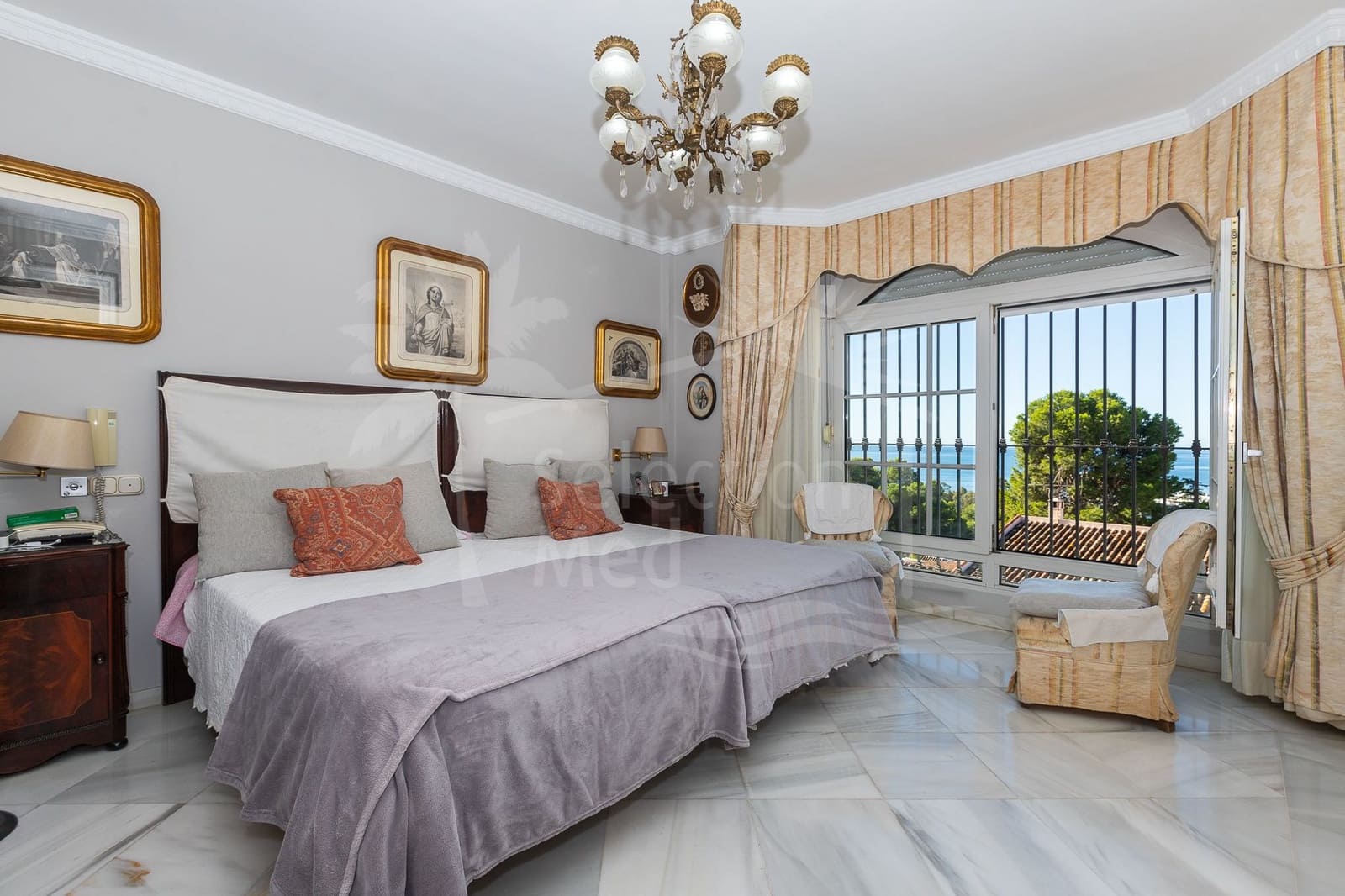 6 sypialnia Willa na sprzedaż w Estepona z basenem garażem - 3 800 000 € (Ref: 9497028)