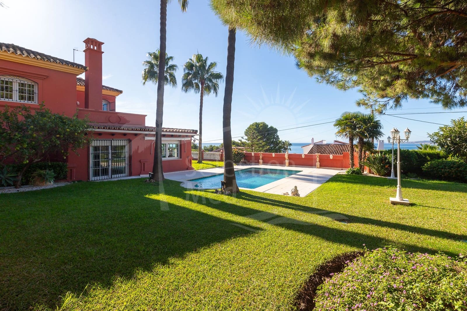 6 sypialnia Willa na sprzedaż w Estepona z basenem garażem - 3 800 000 € (Ref: 9497028)