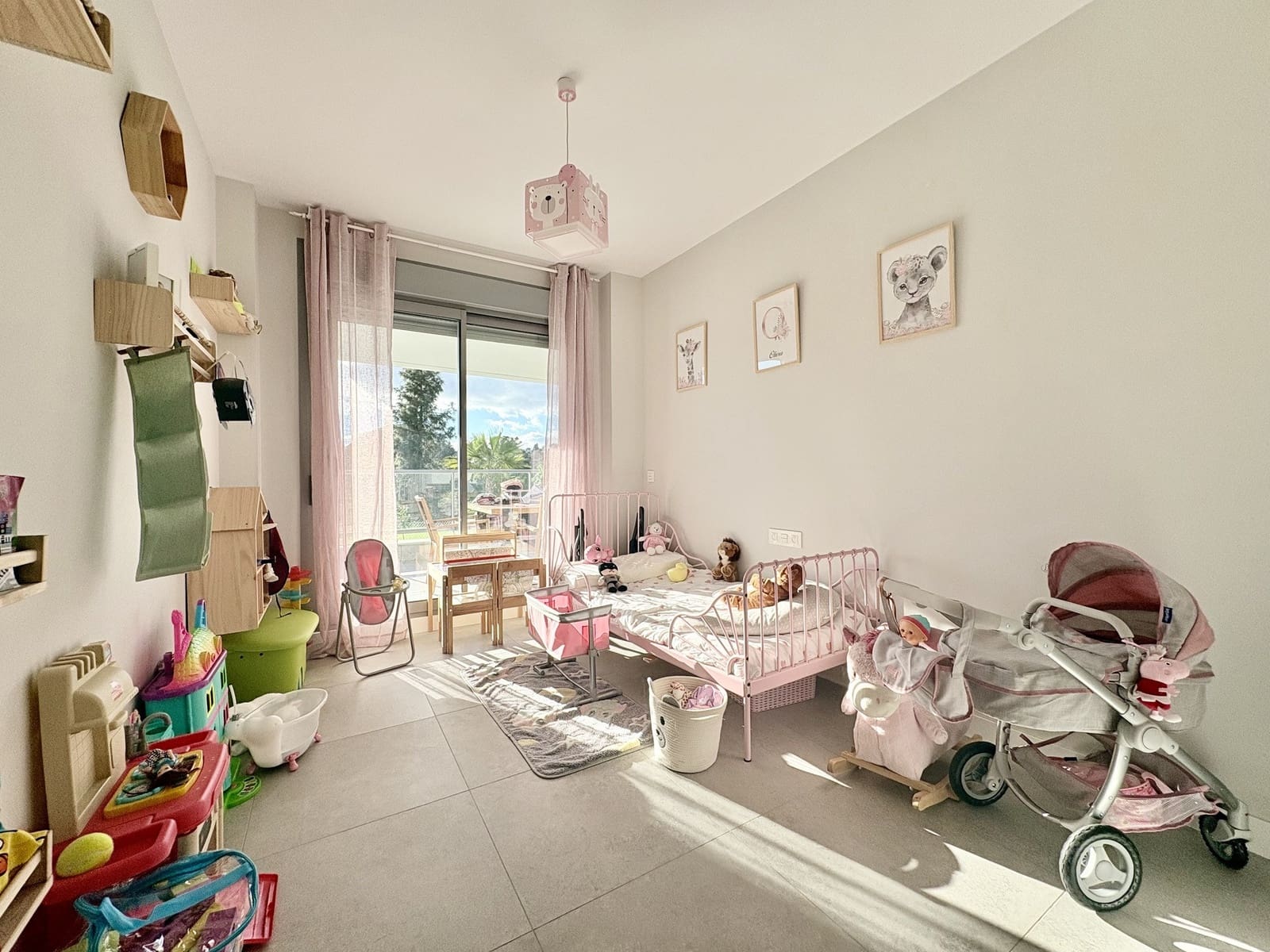 Apartamento de 3 habitaciones en El Chaparral en venta con piscina garaje - 585.000 € (Ref: 9502156)